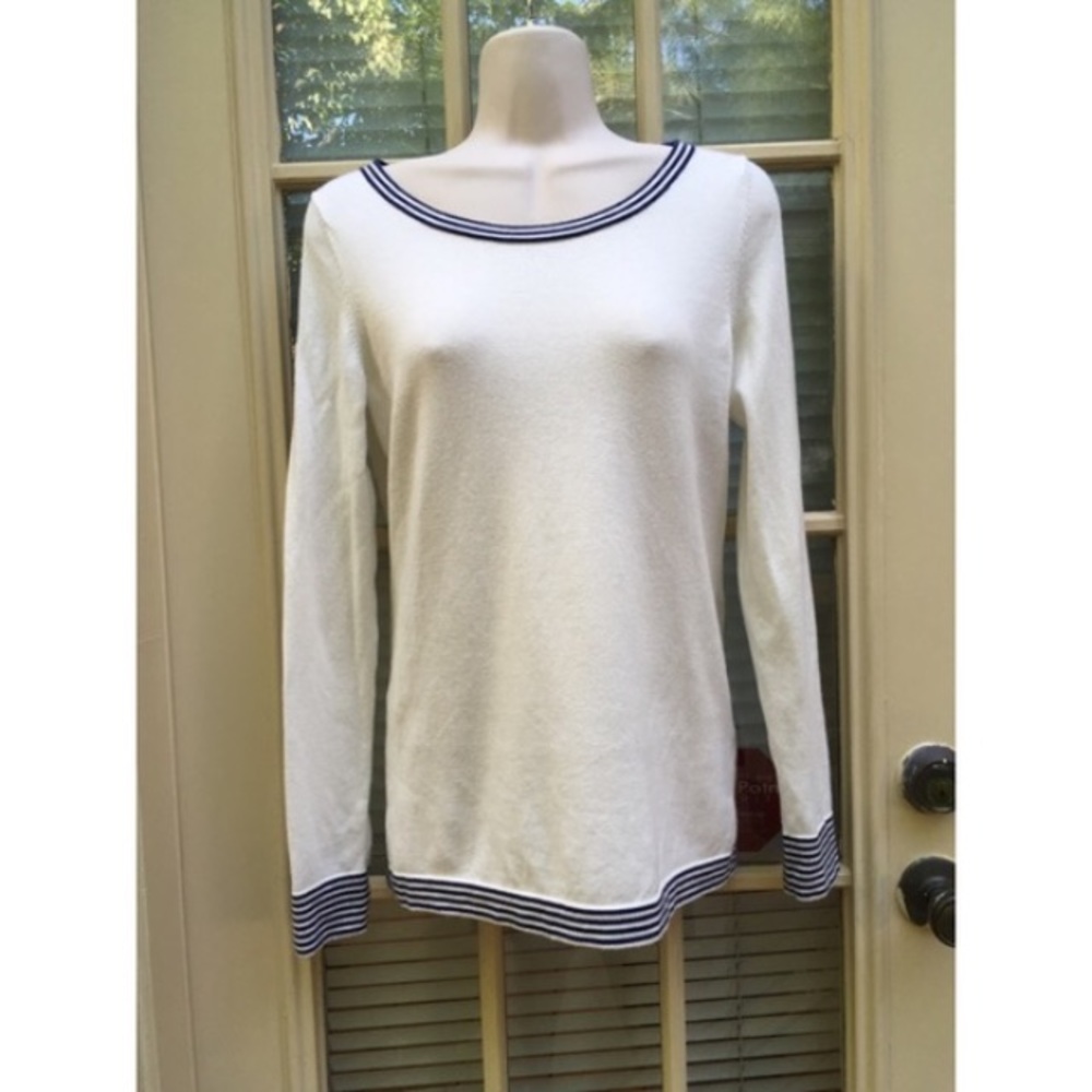 Banana Republic White Preppy Sweater Small